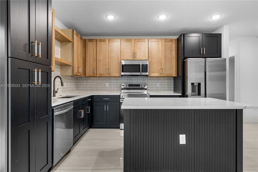 待售: $298,000 (3 贝兹, 2 浴室, 1250 平方英尺)