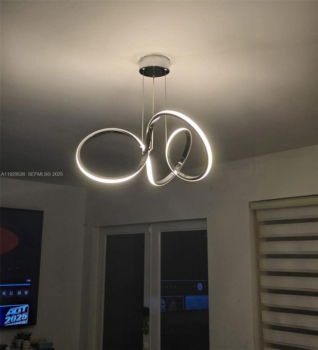 待售: $1,300,000 (6 贝兹, 4 浴室, 0 平方英尺)