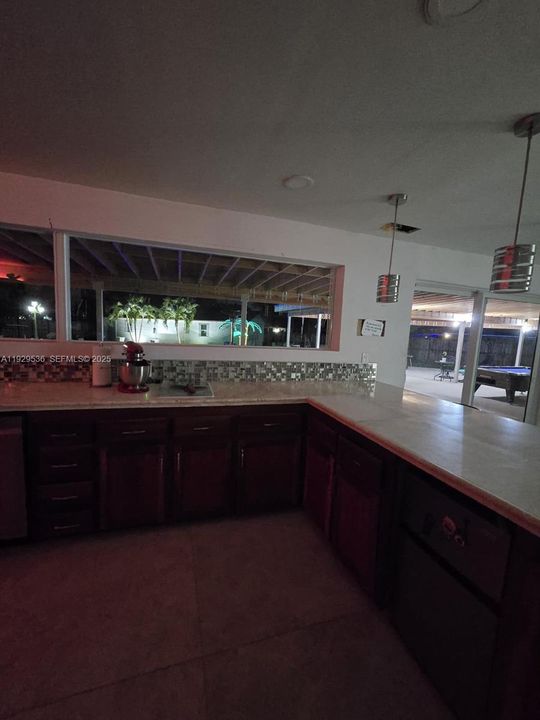 待售: $1,300,000 (6 贝兹, 4 浴室, 0 平方英尺)