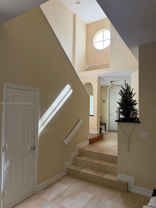 For Rent: $7,000 (3 beds, 2 baths, 2301 Square Feet)