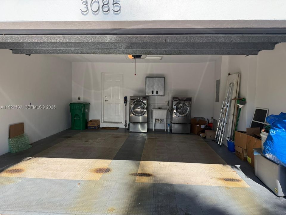 For Rent: $7,000 (3 beds, 2 baths, 2301 Square Feet)