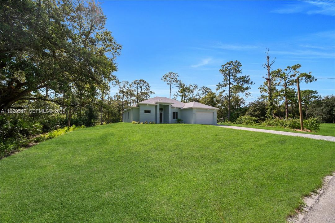 待售: $450,000 (4 贝兹, 3 浴室, 1735 平方英尺)