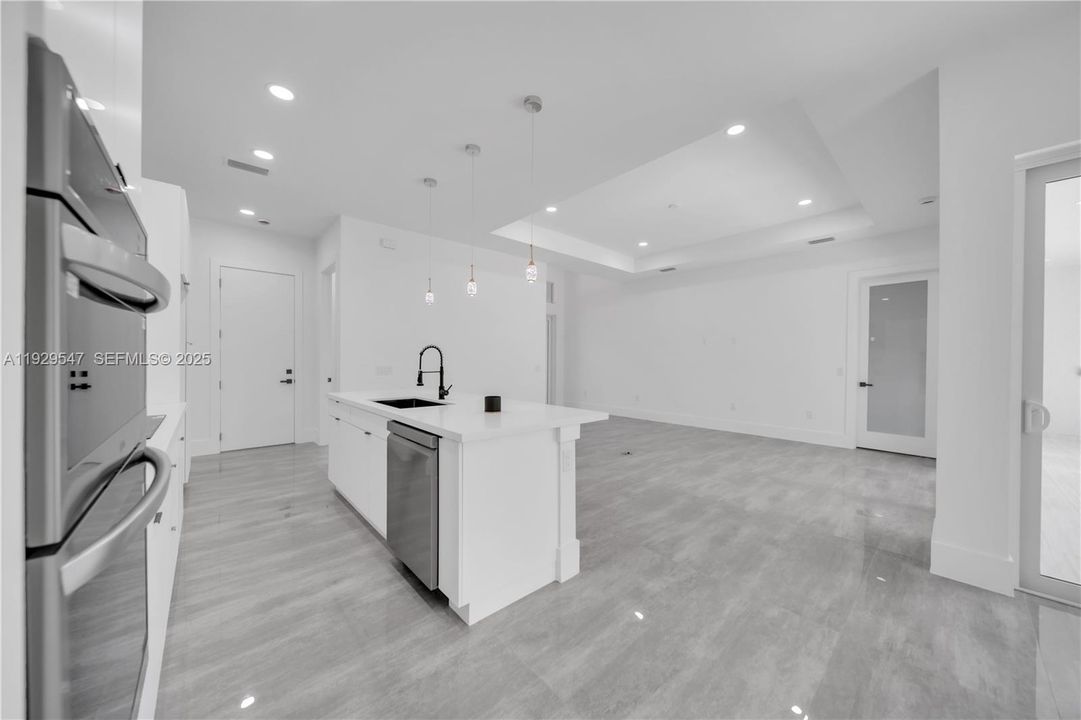 待售: $450,000 (4 贝兹, 3 浴室, 1735 平方英尺)