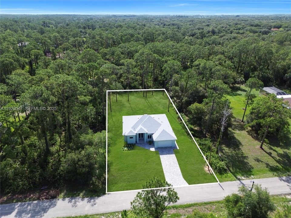 待售: $450,000 (4 贝兹, 3 浴室, 1735 平方英尺)