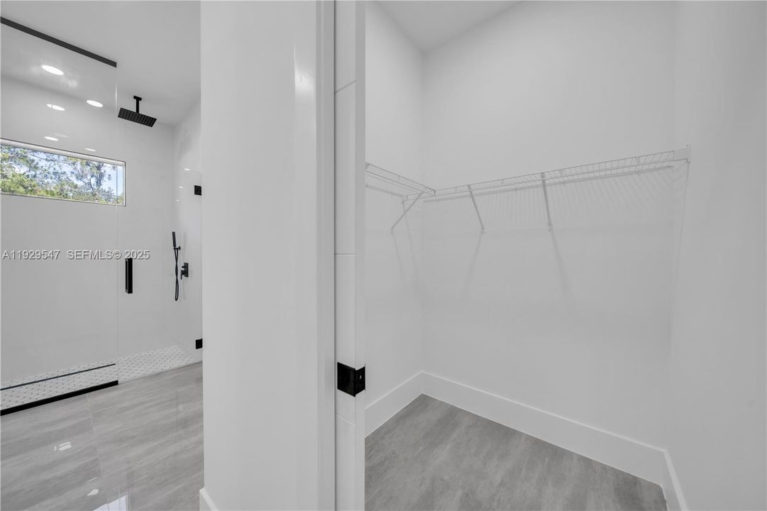 待售: $450,000 (4 贝兹, 3 浴室, 1735 平方英尺)