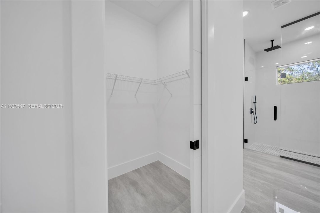 待售: $450,000 (4 贝兹, 3 浴室, 1735 平方英尺)