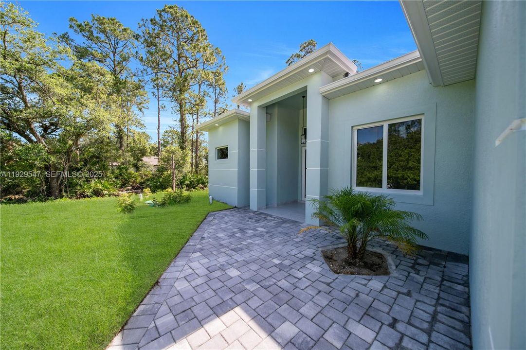 待售: $450,000 (4 贝兹, 3 浴室, 1735 平方英尺)