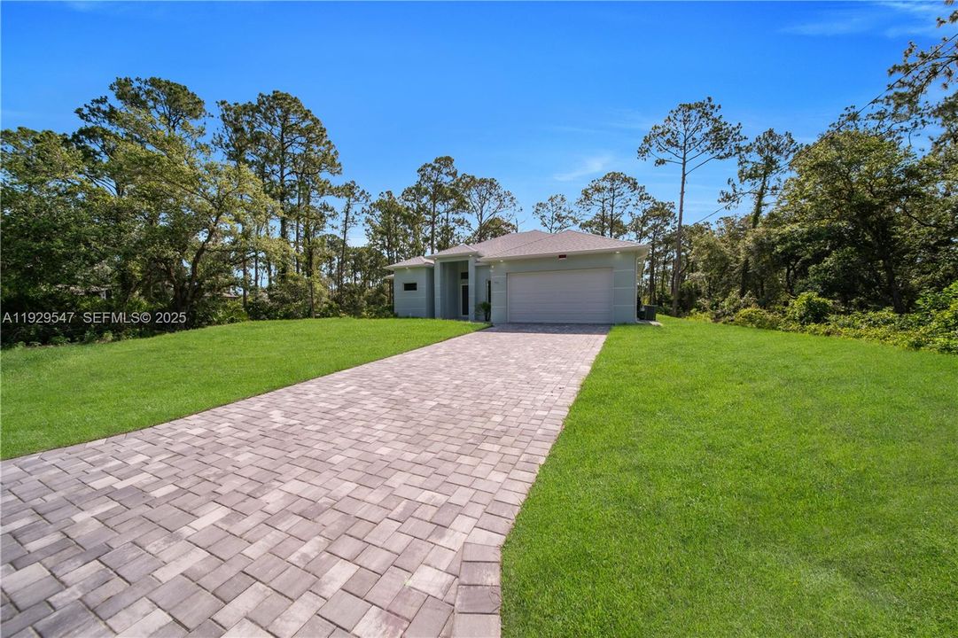 待售: $450,000 (4 贝兹, 3 浴室, 1735 平方英尺)