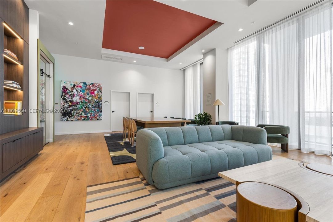 出租: $3,200 (1 贝兹, 1 浴室, 600 平方英尺)