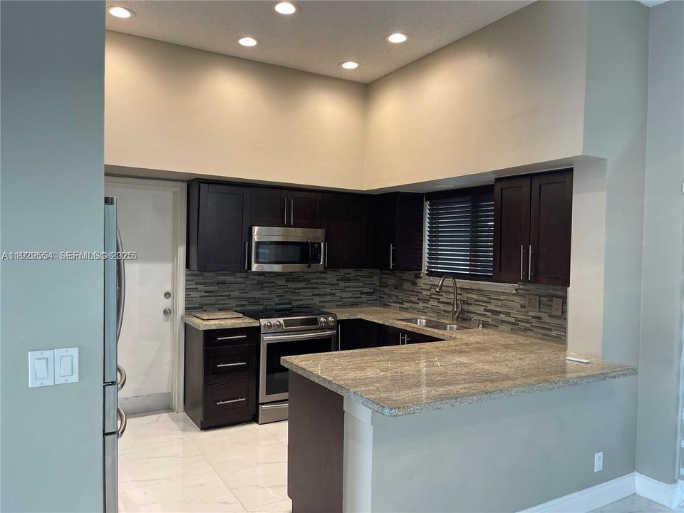 For Rent: $3,380 (2 beds, 2 baths, 1452 Square Feet)