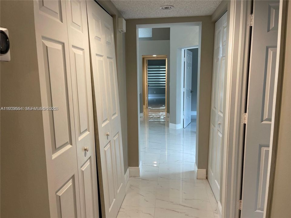 For Rent: $3,380 (2 beds, 2 baths, 1452 Square Feet)