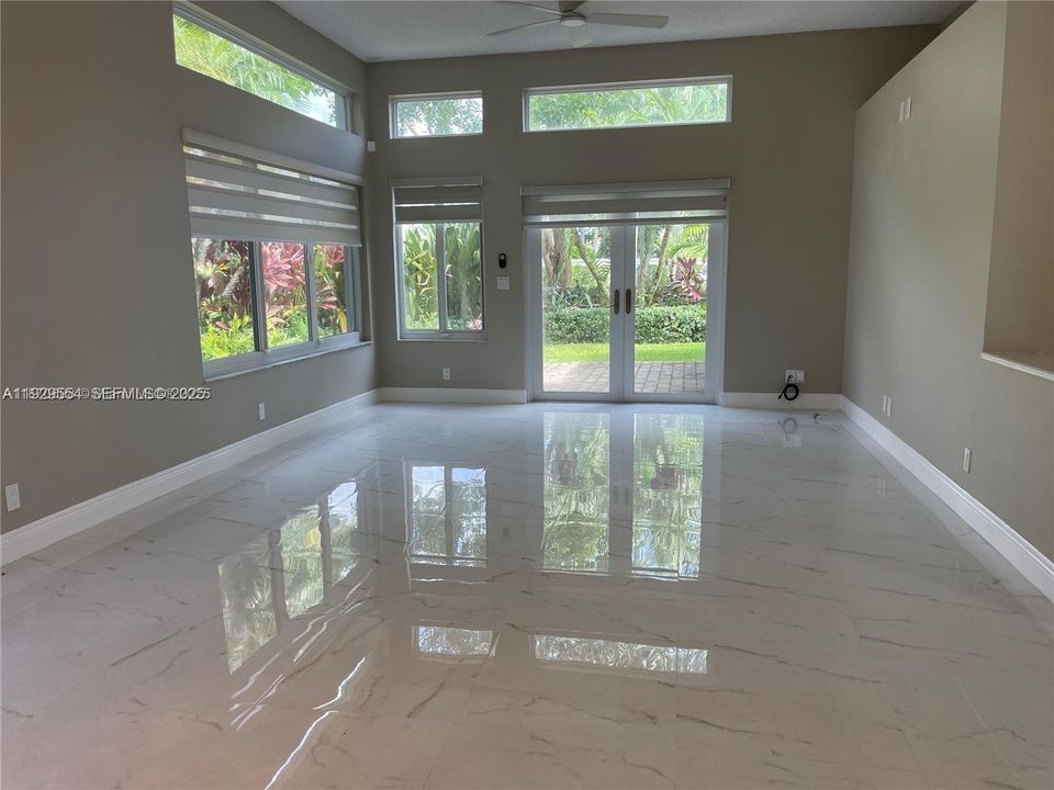 For Rent: $3,380 (2 beds, 2 baths, 1452 Square Feet)