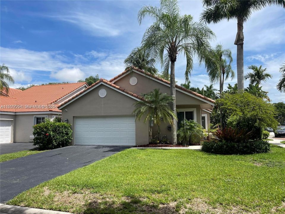 For Rent: $3,380 (2 beds, 2 baths, 1452 Square Feet)