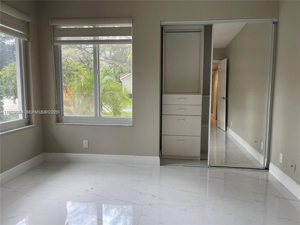 For Rent: $3,380 (2 beds, 2 baths, 1452 Square Feet)