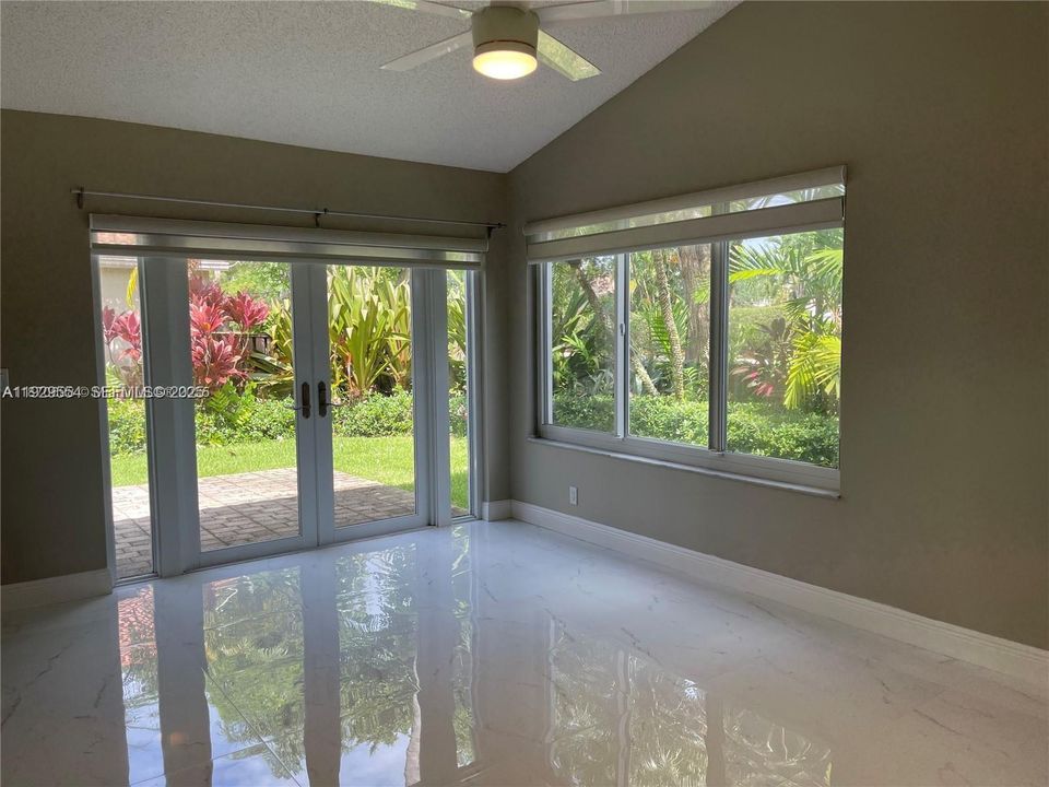 For Rent: $3,380 (2 beds, 2 baths, 1452 Square Feet)