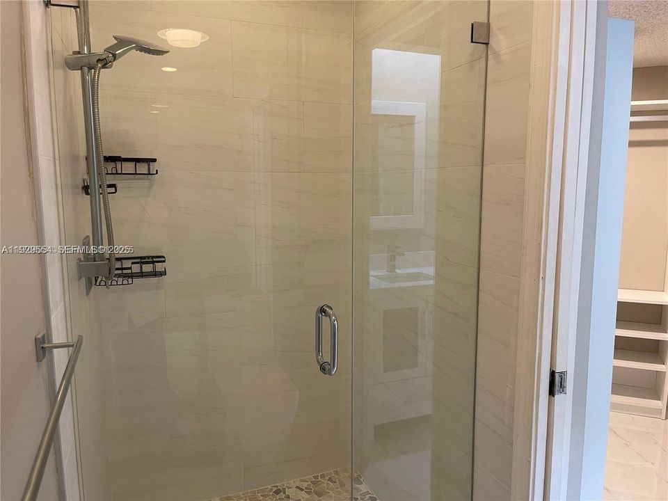 For Rent: $3,380 (2 beds, 2 baths, 1452 Square Feet)