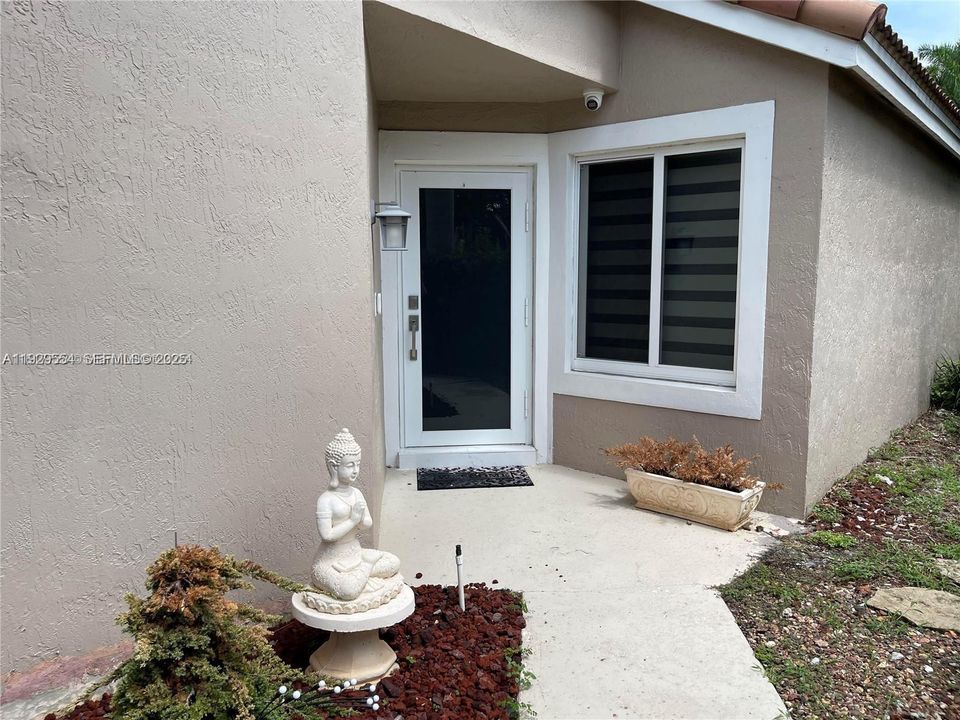 For Rent: $3,380 (2 beds, 2 baths, 1452 Square Feet)