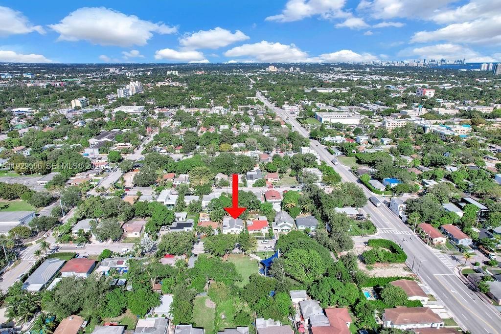 For Rent: $1,700 (1 beds, 1 baths, 1715 Square Feet)