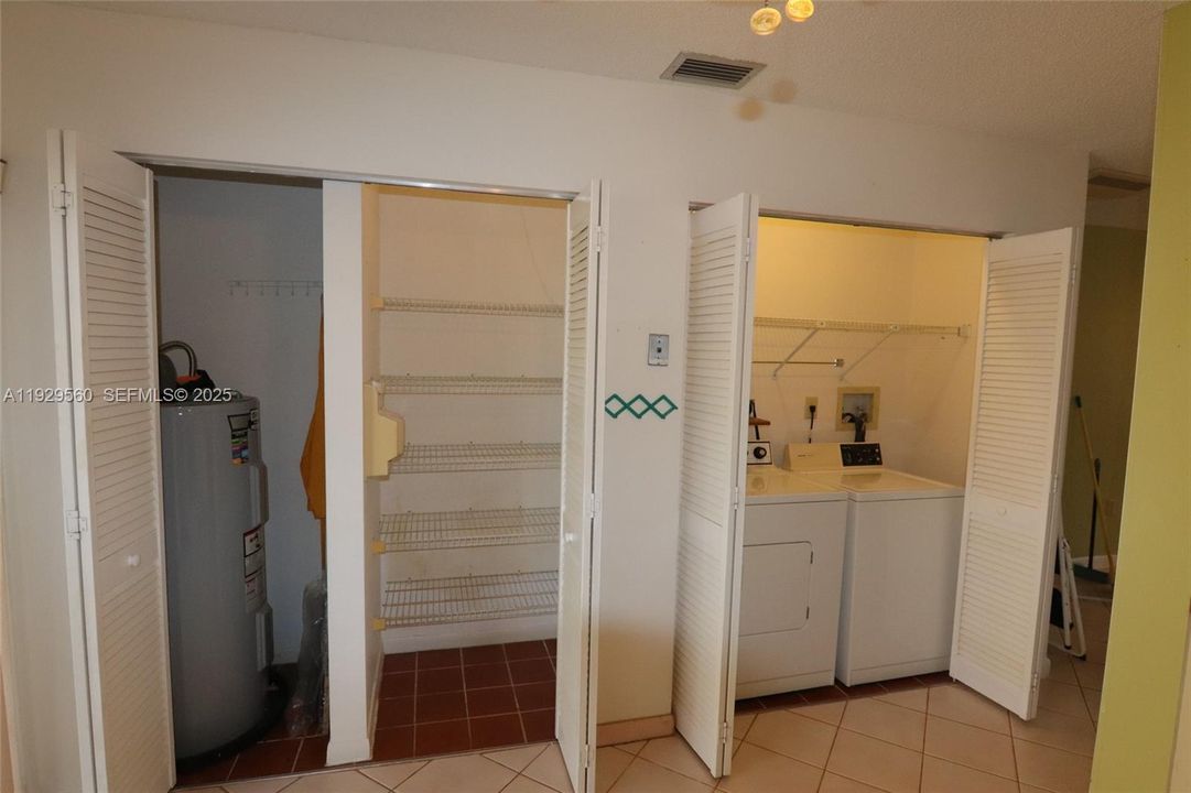 待售: $439,000 (3 贝兹, 2 浴室, 1369 平方英尺)