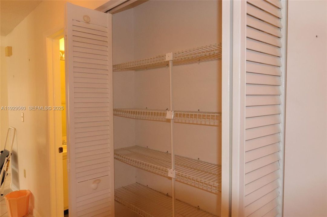 待售: $439,000 (3 贝兹, 2 浴室, 1369 平方英尺)