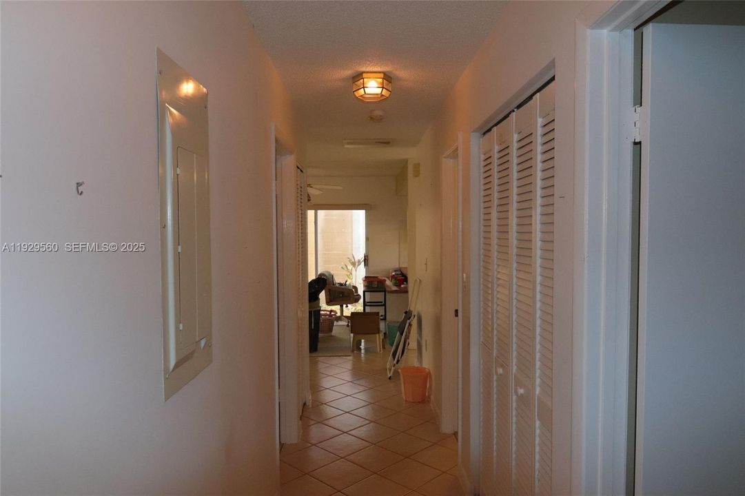 待售: $439,000 (3 贝兹, 2 浴室, 1369 平方英尺)