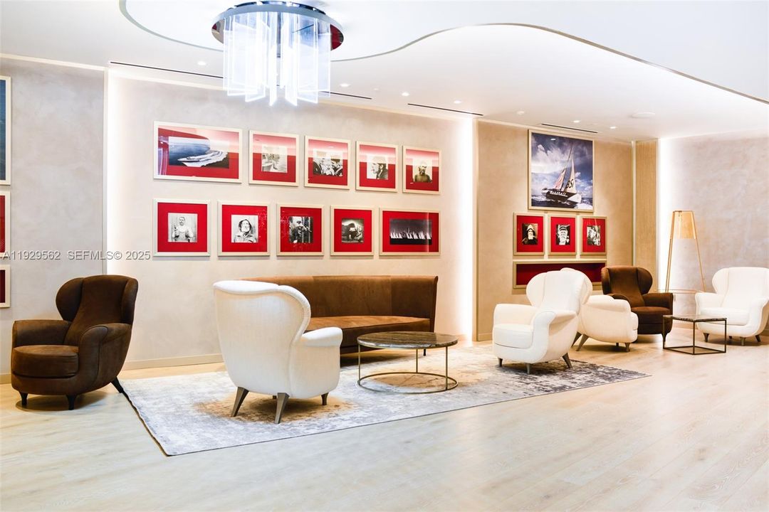 For Rent: $4,900 (1 beds, 1 baths, 836 Square Feet)