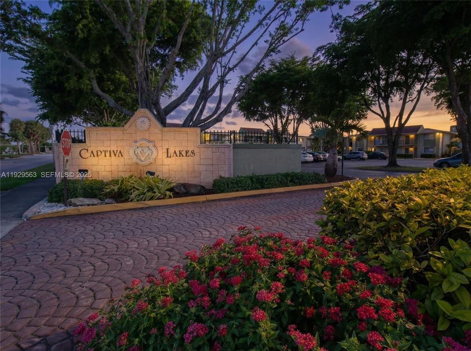 出租: $2,300 (2 贝兹, 2 浴室, 845 平方英尺)