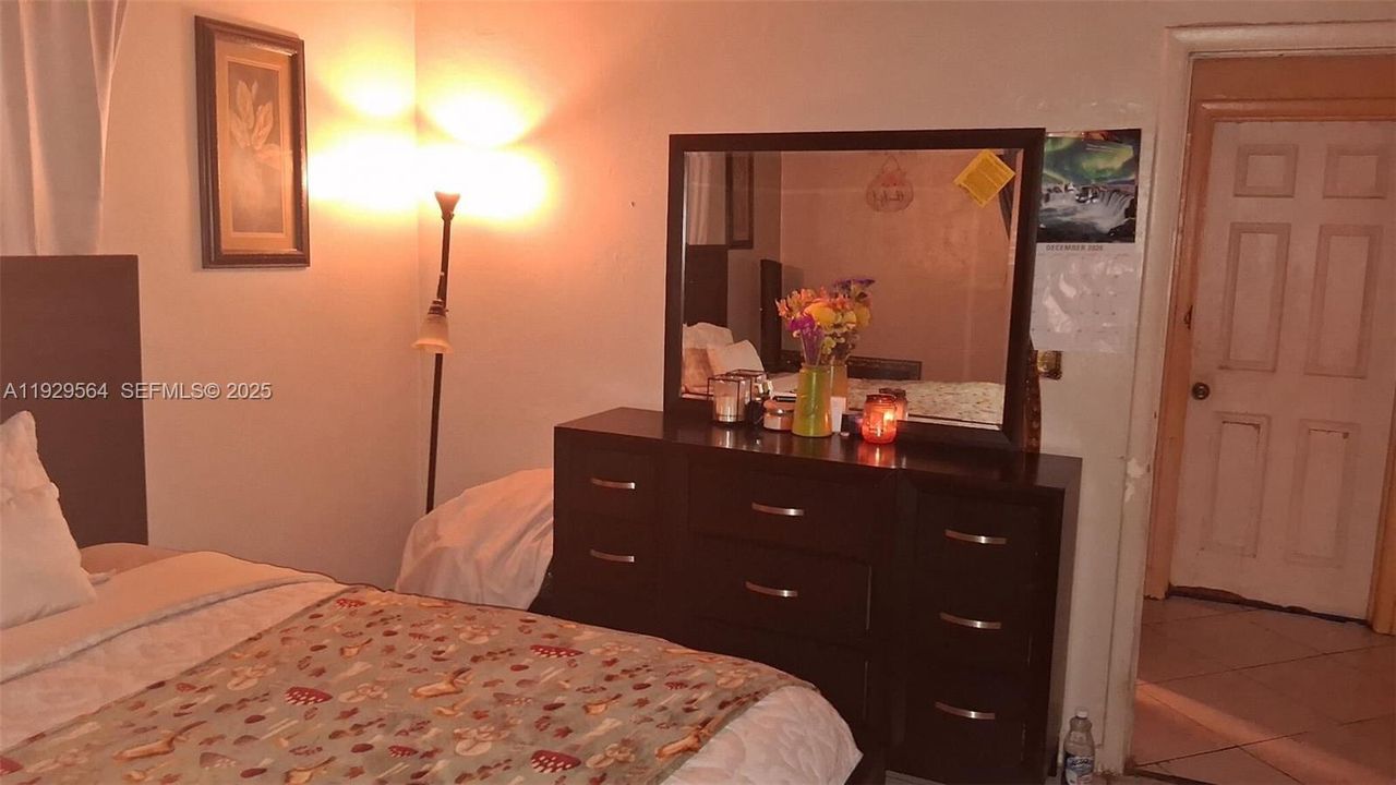 For Sale: $675,000 (4 beds, 3 baths, 1963 Square Feet)