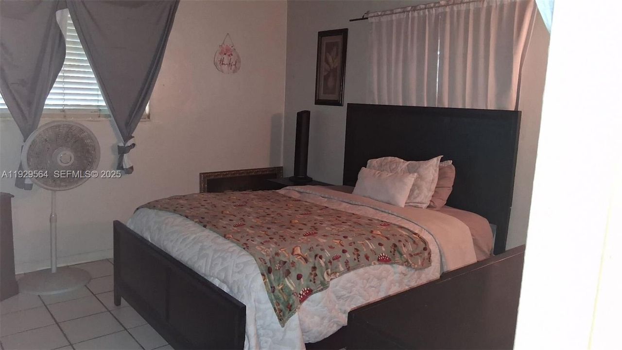 For Sale: $675,000 (4 beds, 3 baths, 1963 Square Feet)