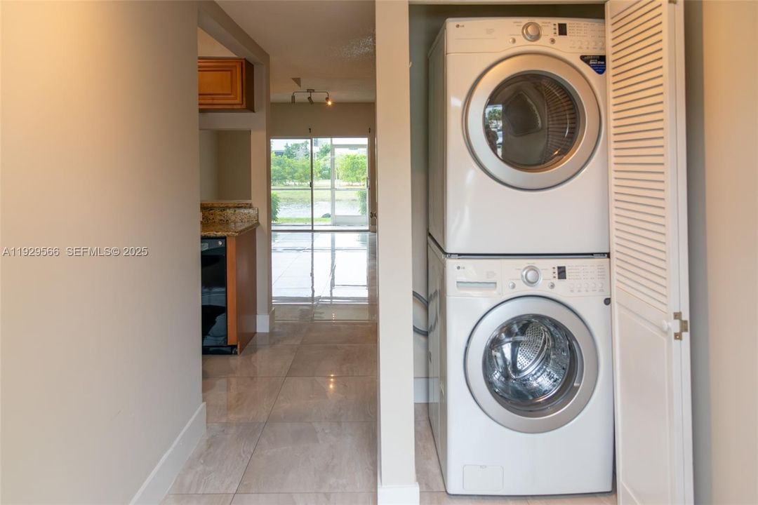 В аренду: $2,800 (2 спален, 2 ванн, 1110 Квадратных фут)