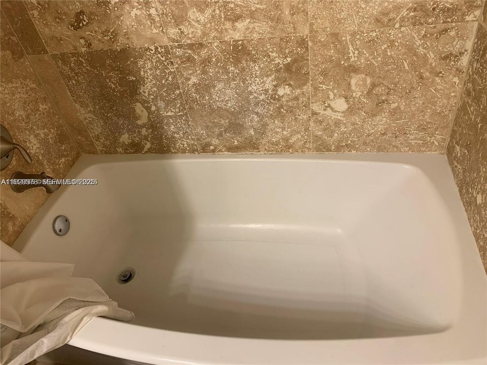 В аренду: $2,299 (2 спален, 2 ванн, 970 Квадратных фут)