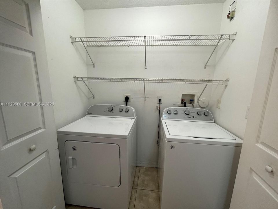 For Rent: $2,990 (3 beds, 2 baths, 1450 Square Feet)