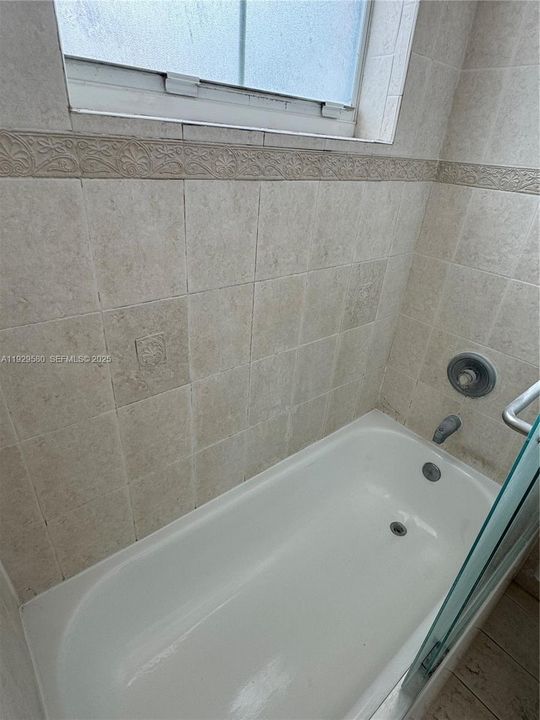 For Rent: $2,990 (3 beds, 2 baths, 1450 Square Feet)