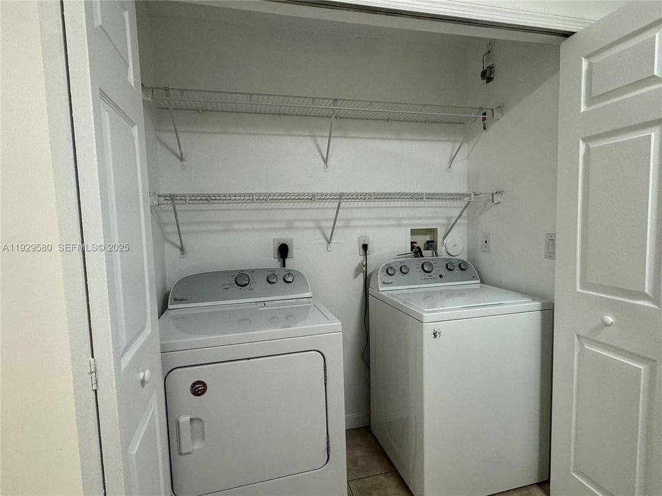 For Rent: $2,990 (3 beds, 2 baths, 1450 Square Feet)