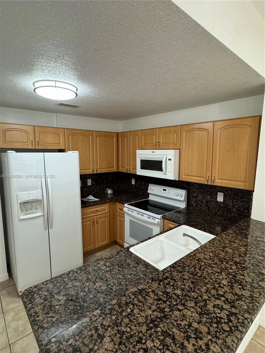 For Rent: $2,990 (3 beds, 2 baths, 1450 Square Feet)