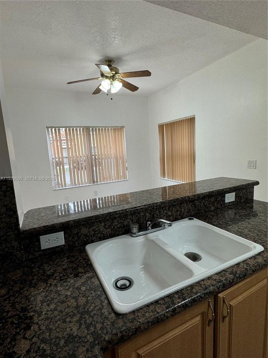 For Rent: $2,990 (3 beds, 2 baths, 1450 Square Feet)