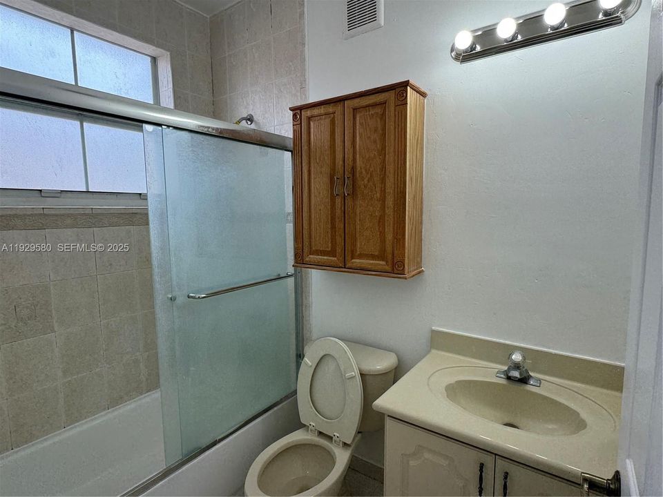 For Rent: $2,990 (3 beds, 2 baths, 1450 Square Feet)