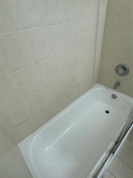 For Rent: $2,990 (3 beds, 2 baths, 1450 Square Feet)