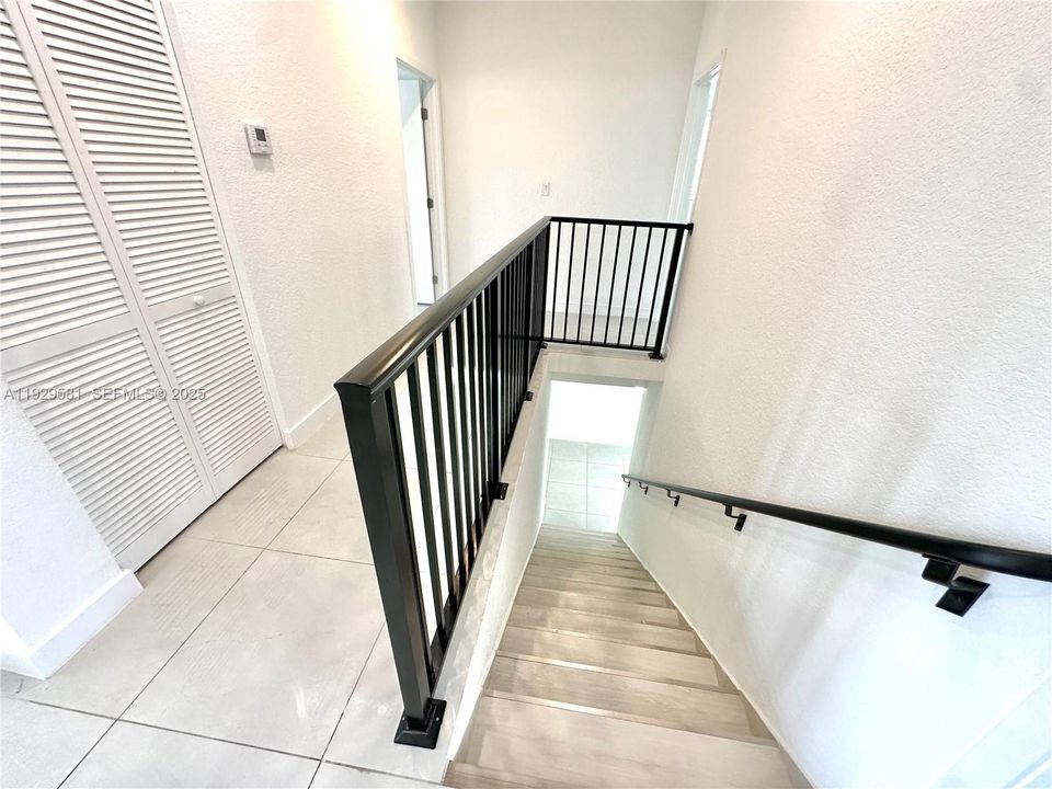 В аренду: $3,600 (5 спален, 4 ванн, 1902 Квадратных фут)