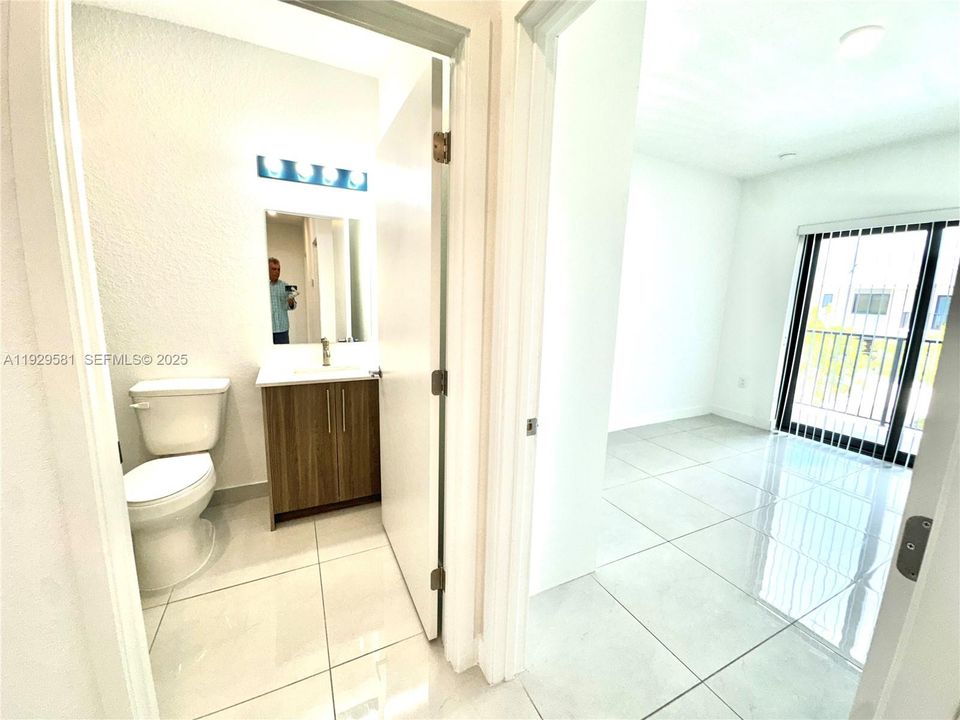 В аренду: $3,600 (5 спален, 4 ванн, 1902 Квадратных фут)