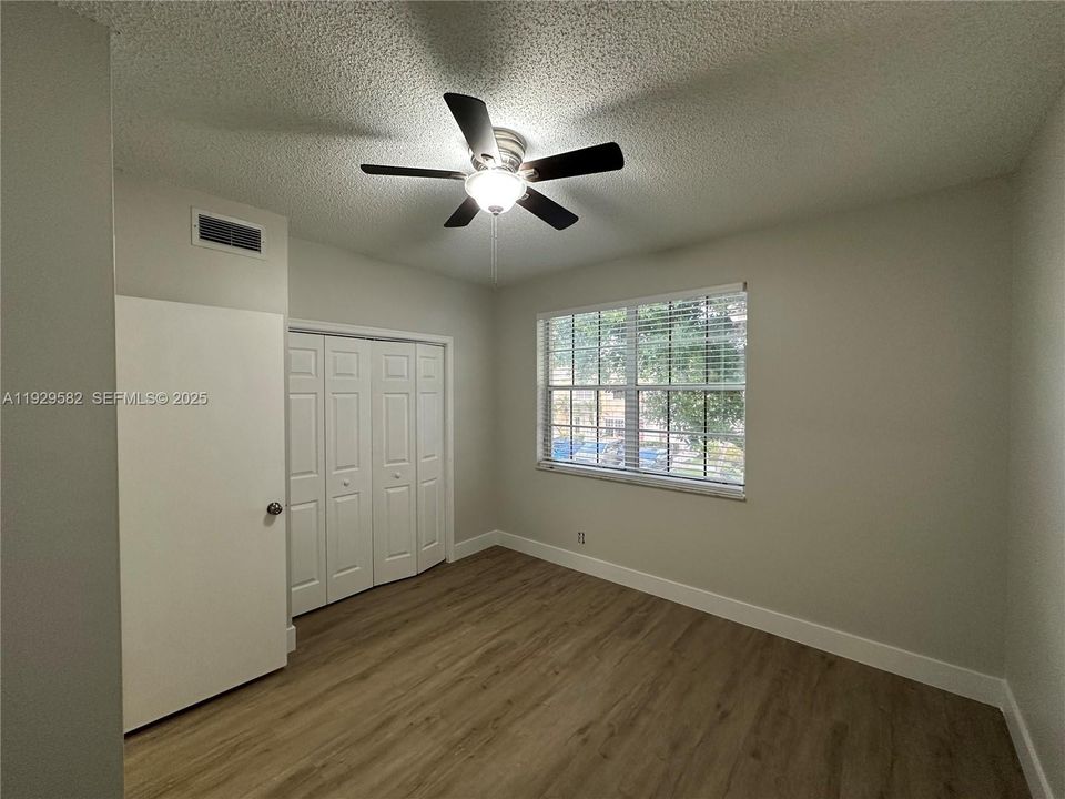 For Rent: $2,550 (2 beds, 1 baths, 1110 Square Feet)