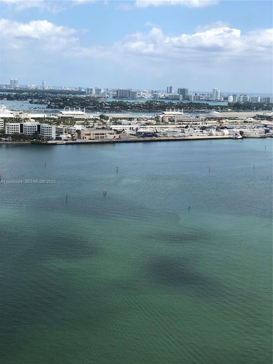 待售: $1,800,000 (2 贝兹, 2 浴室, 1572 平方英尺)