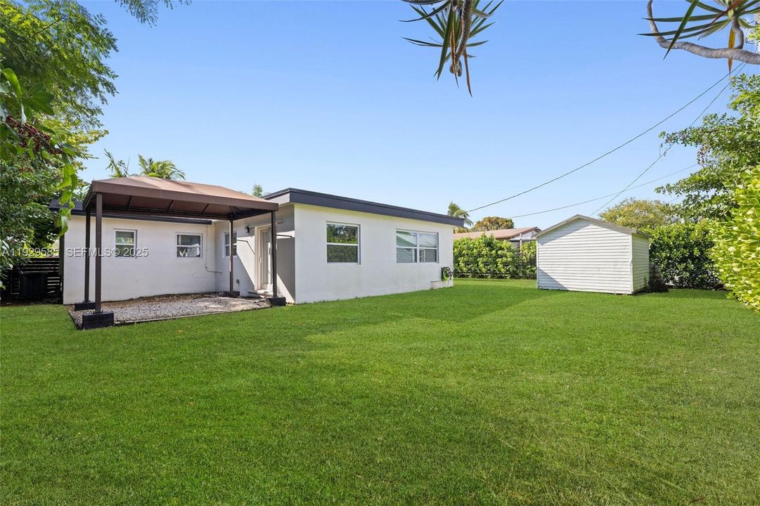 En Venta: $659,000 (4 camas, 3 baños, 1745 Pies cuadrados)