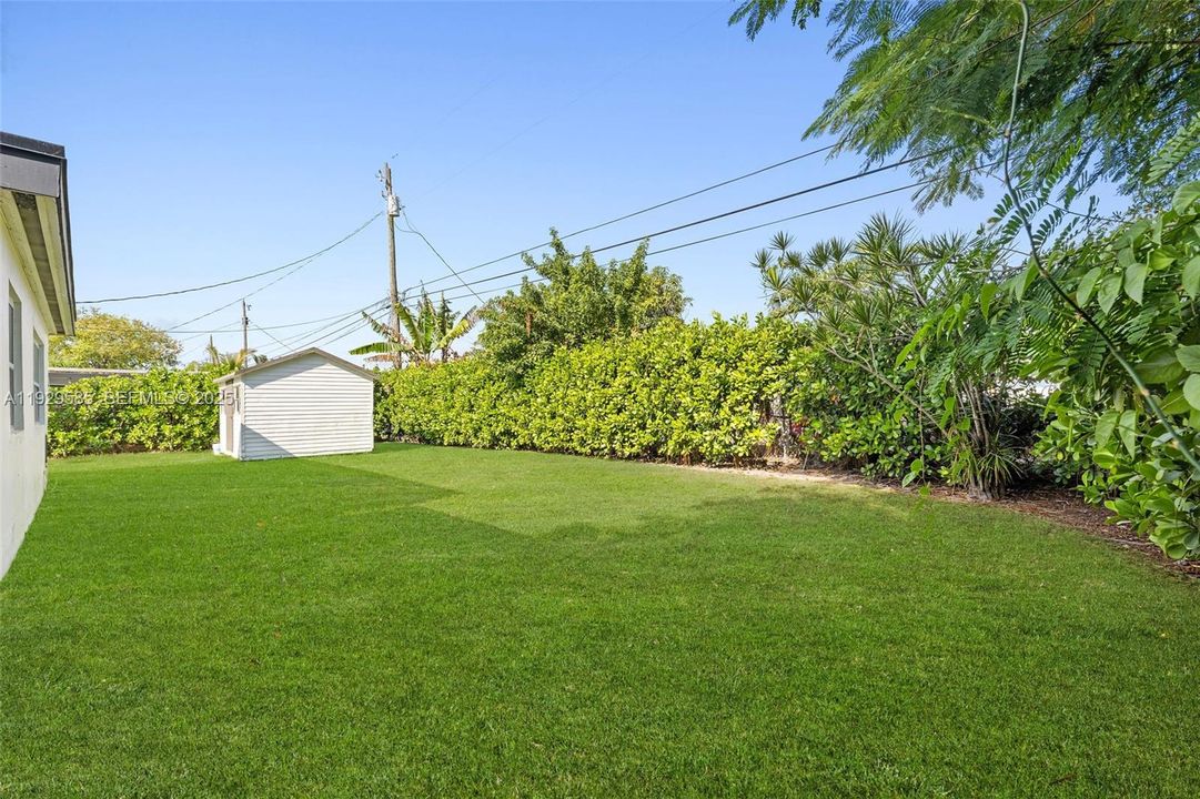 En Venta: $659,000 (4 camas, 3 baños, 1745 Pies cuadrados)