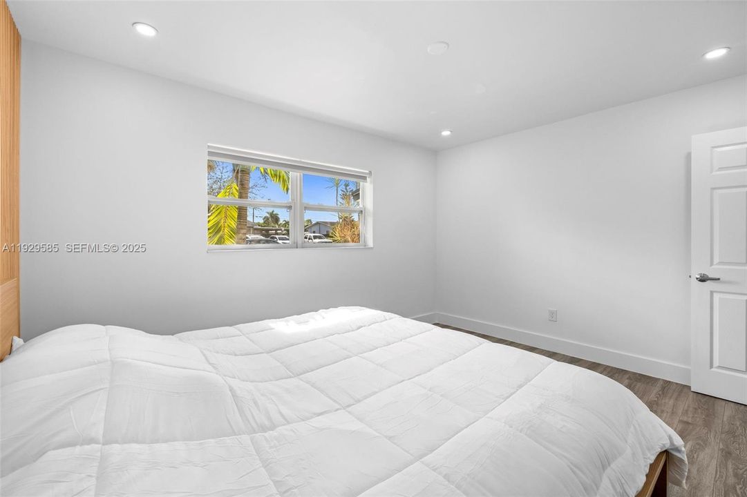 En Venta: $659,000 (4 camas, 3 baños, 1745 Pies cuadrados)