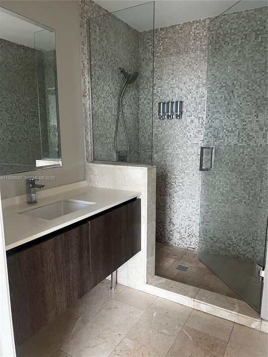 На продажу: $1,210,000 (2 спален, 2 ванн, 1265 Квадратных фут)