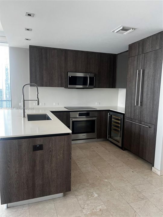 На продажу: $1,210,000 (2 спален, 2 ванн, 1265 Квадратных фут)