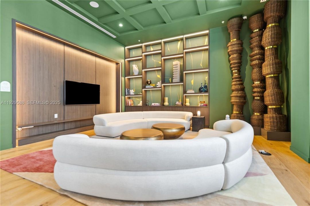 待售: $609,000 (1 贝兹, 1 浴室, 600 平方英尺)