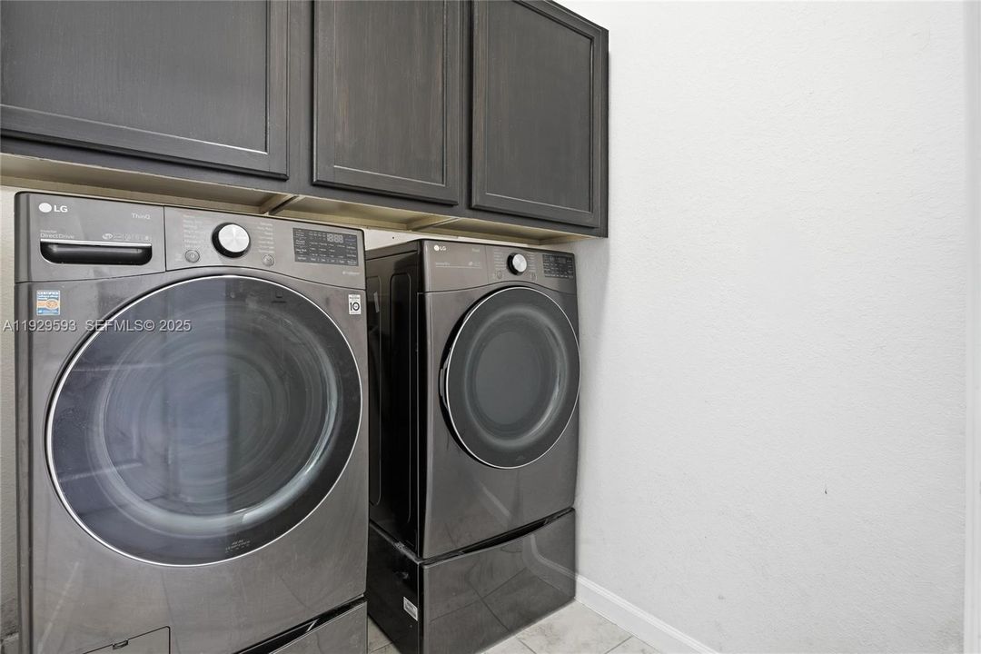 На продажу: $700,000 (4 спален, 2 ванн, 1799 Квадратных фут)