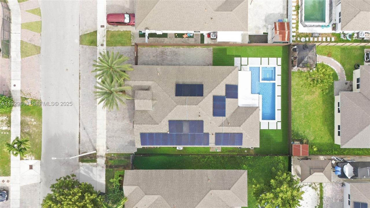 На продажу: $700,000 (4 спален, 2 ванн, 1799 Квадратных фут)